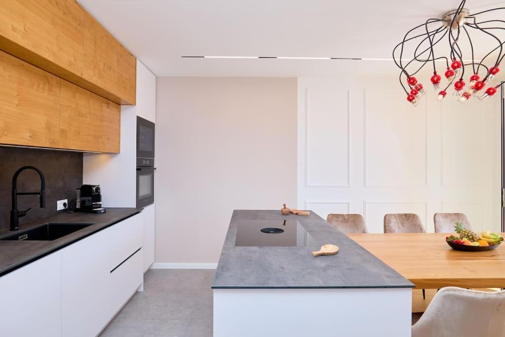 New & Stunning Views In Luxury 5* Divona Apartment Dubrovnik Exterior photo